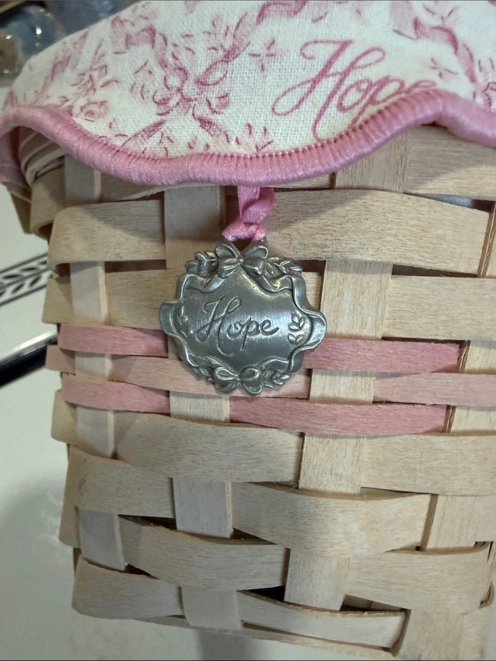 Longaberger 2001 Horizon of Hope Basket with Liner, Protector and Tie-on
